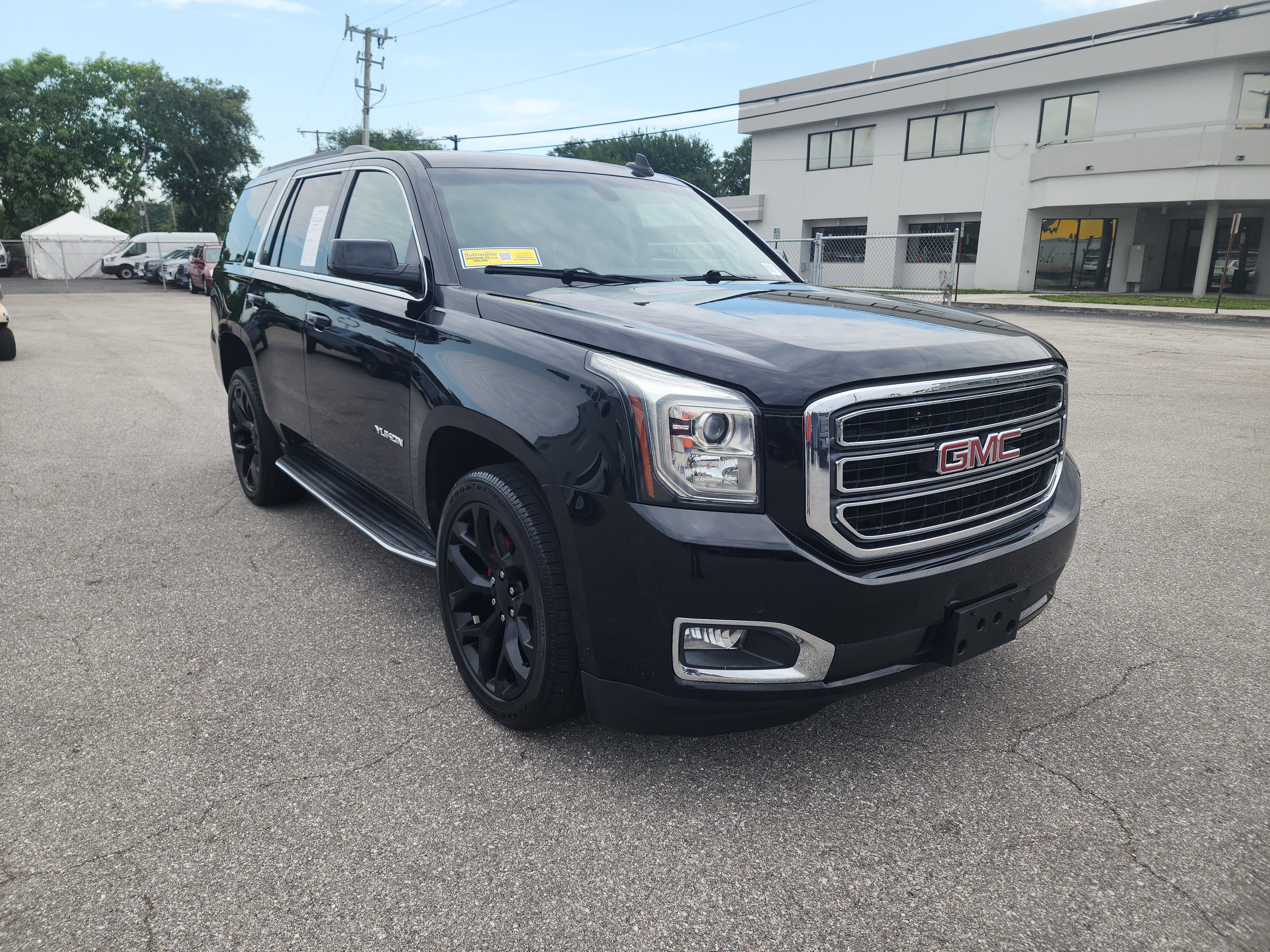 Used 2018 GMC Yukon SLE RWD image 7
