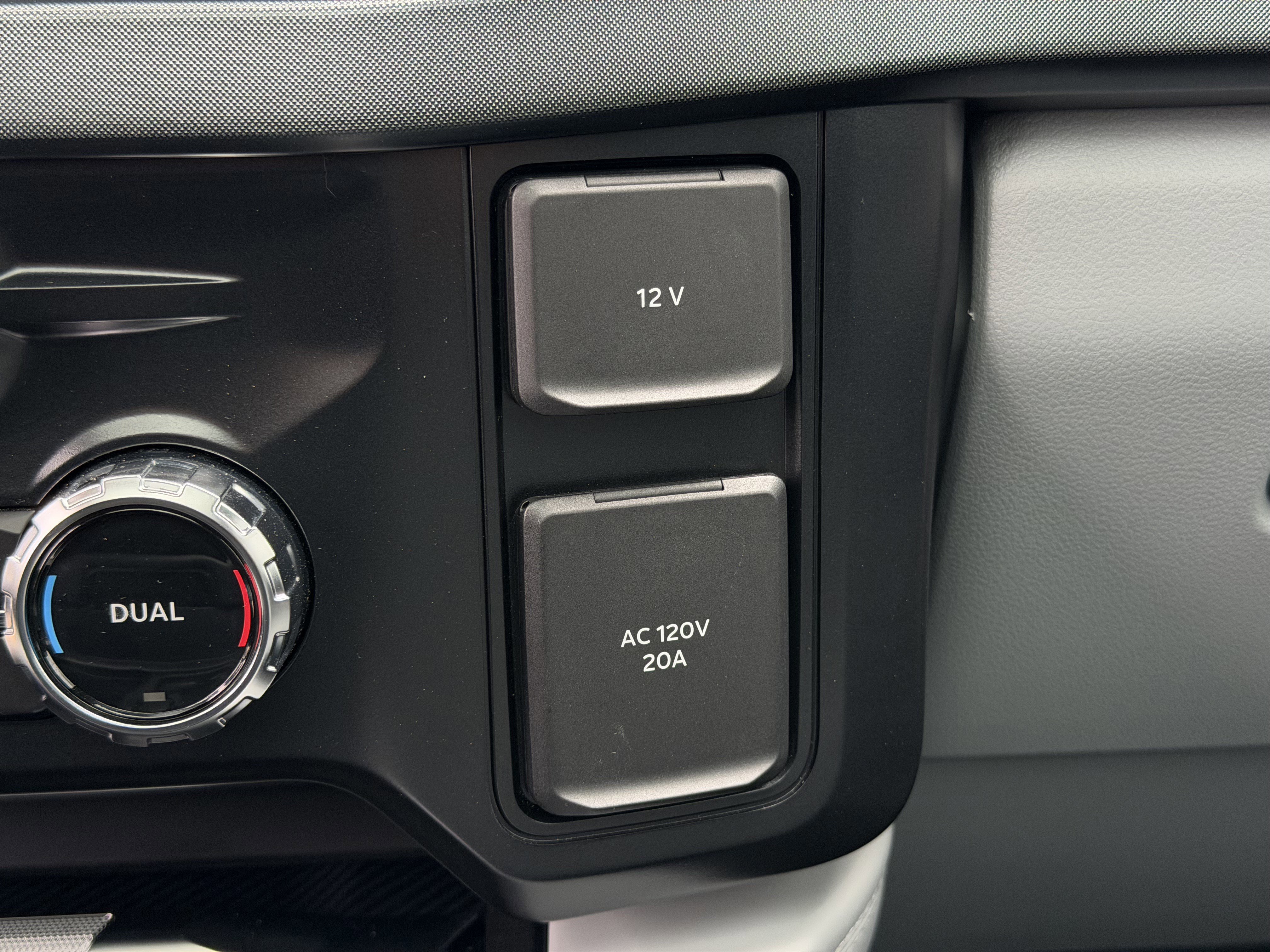 Certified 2024 Ford F250 Limited w/ FX4 Off-Road Package image 34