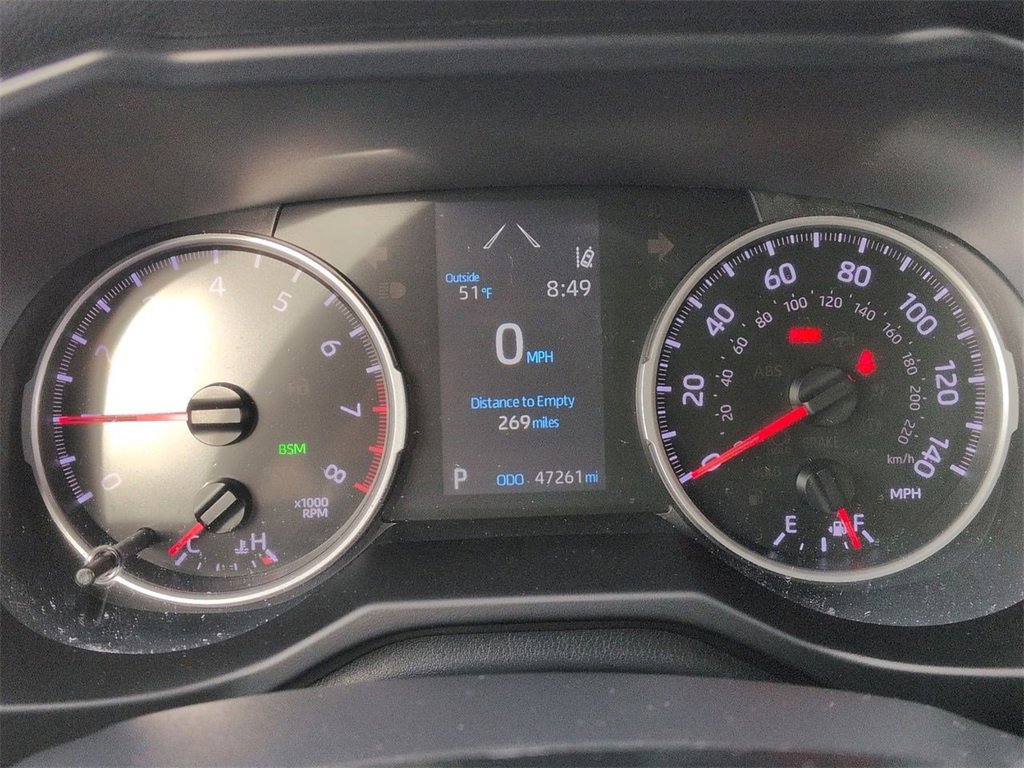 Used 2021 Toyota RAV4 LE image 14