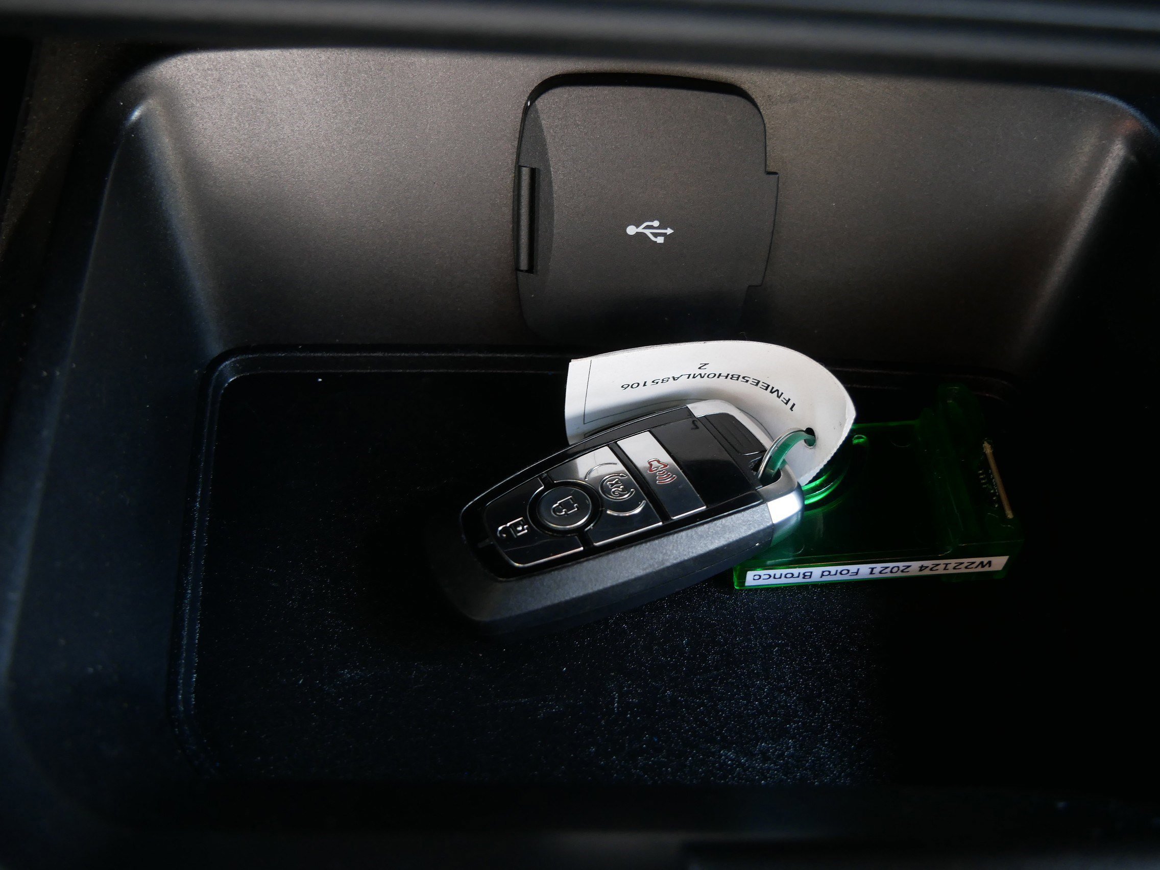 Certified 2021 Ford Bronco Black Diamond image 33