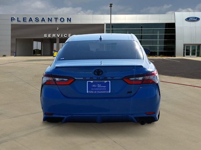 Used 2023 Toyota Camry SE w/ Convenience Package FWD image 4