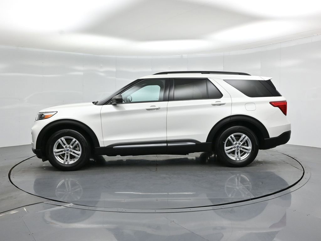 Certified 2024 Ford Explorer XLT RWD image 26