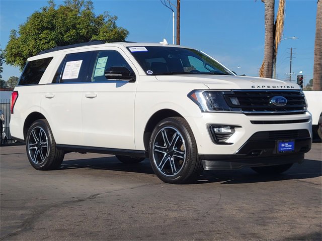 Certified 2020 Ford Expedition Limited w/ Equipment Group 303A image 32