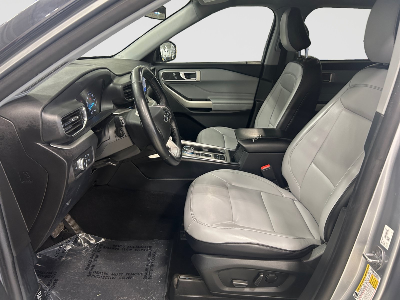 Certified 2021 Ford Explorer XLT w/ Equipment Group 202A RWD image 11