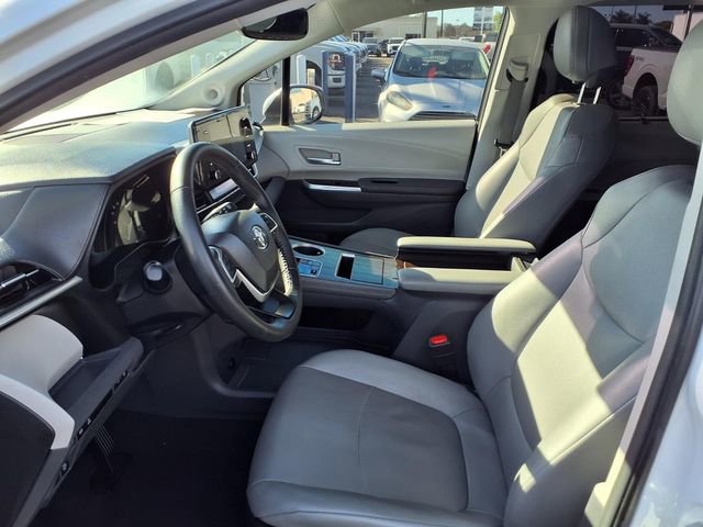 Used 2023 Toyota Sienna XLE w/ XLE Plus Package image 14