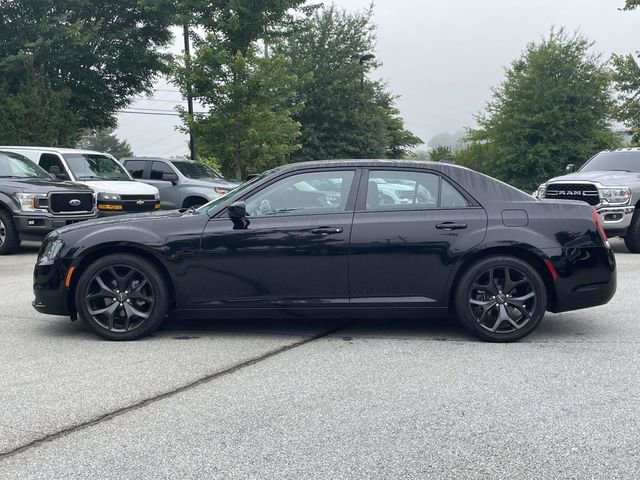 Used 2021 Chrysler 300 Touring w/ Sport Appearance Package RWD image 2
