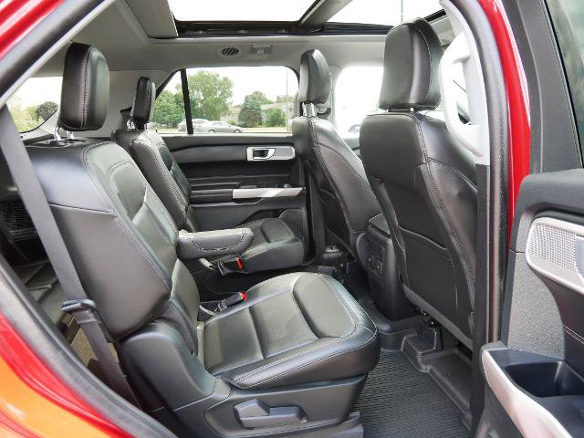 Certified 2023 Ford Explorer XLT w/ Equipment Group 202A AWD/4WD image 14
