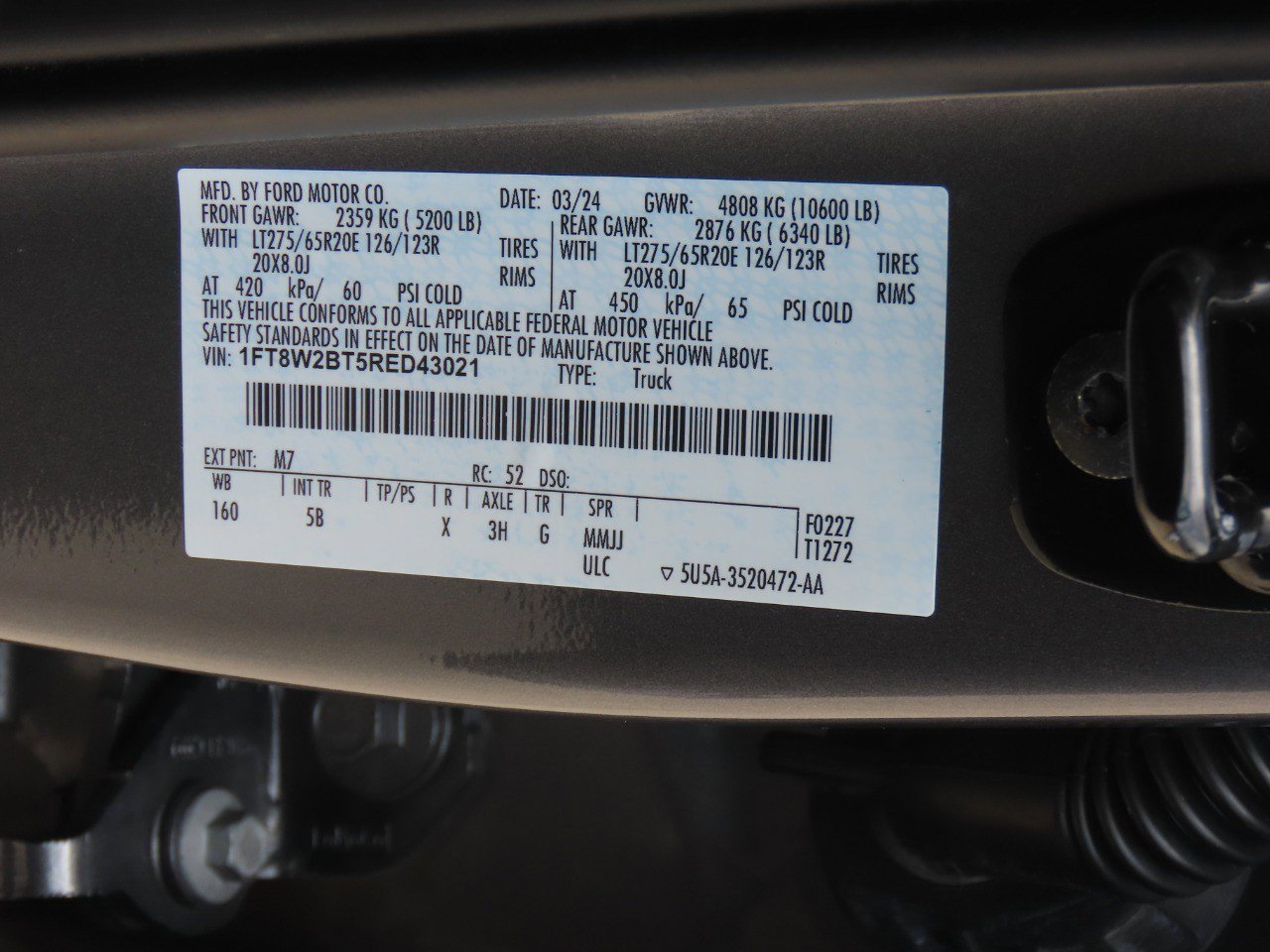 Certified 2024 Ford F250 Lariat w/ Lariat Ultimate Package AWD/4WD image 32