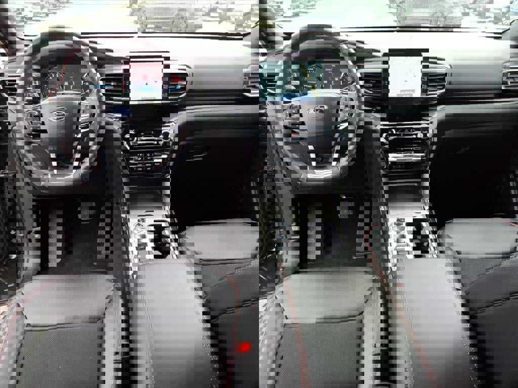 Certified 2023 Ford Explorer ST-Line w/ Class IV Trailer Tow Package image 16