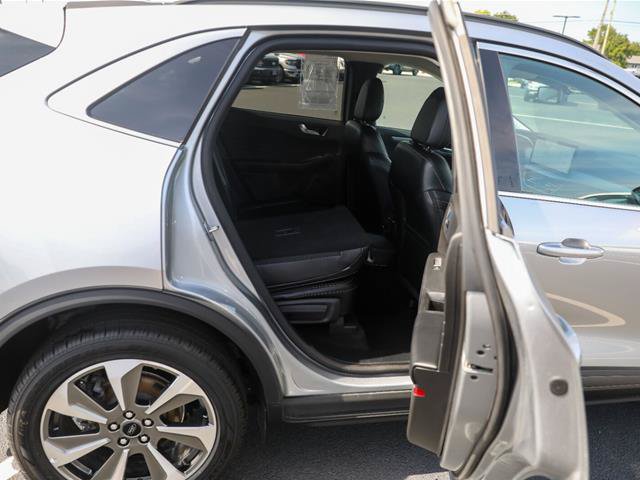 Certified 2024 Ford Escape Platinum AWD/4WD image 32