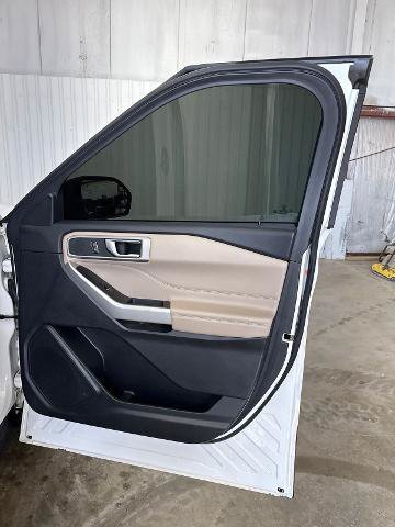 Certified 2021 Ford Explorer XLT w/ Equipment Group 202A AWD/4WD image 19