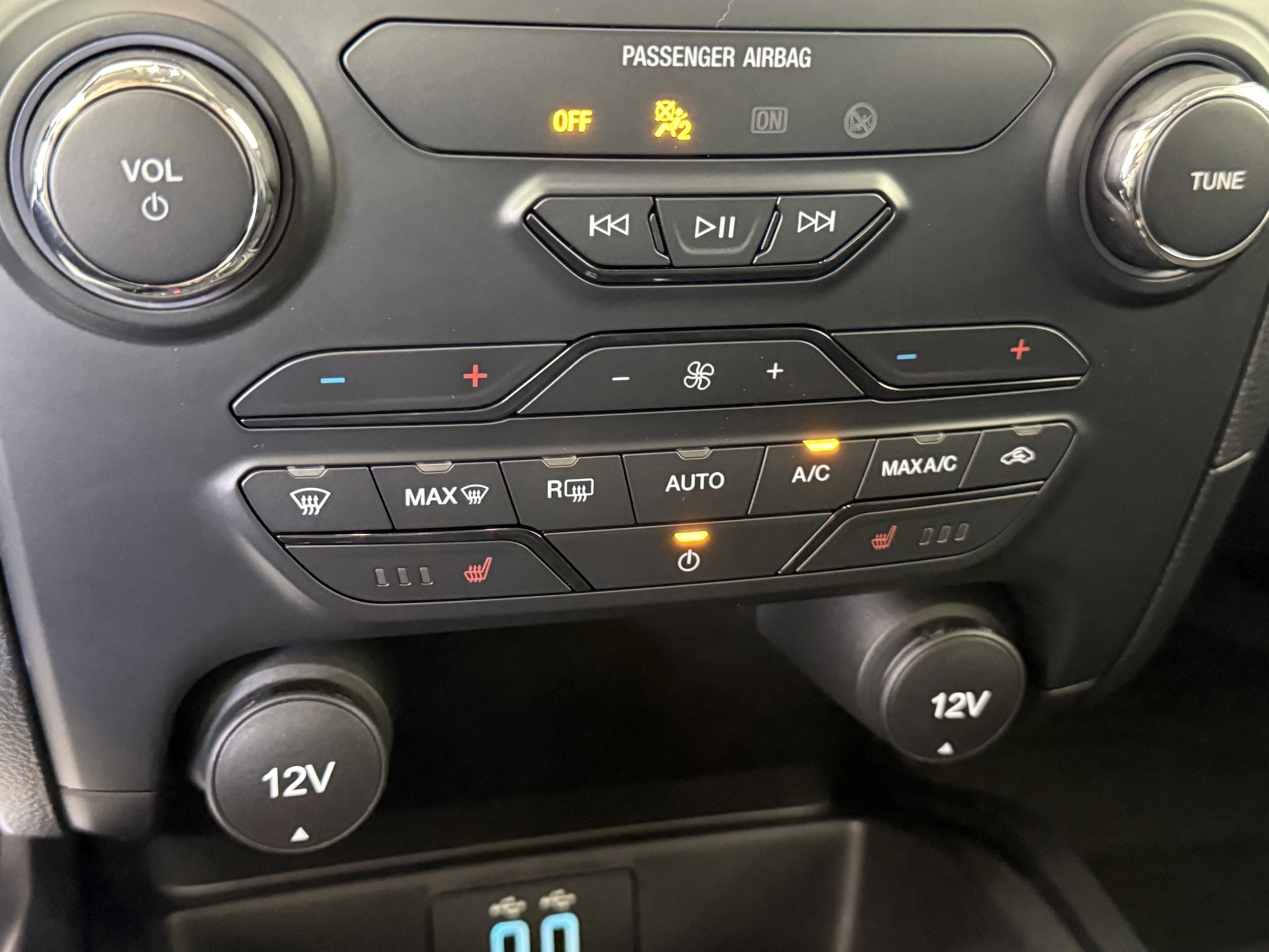 Certified 2022 Ford Ranger Lariat w/ Tremor Off-Road Package image 22