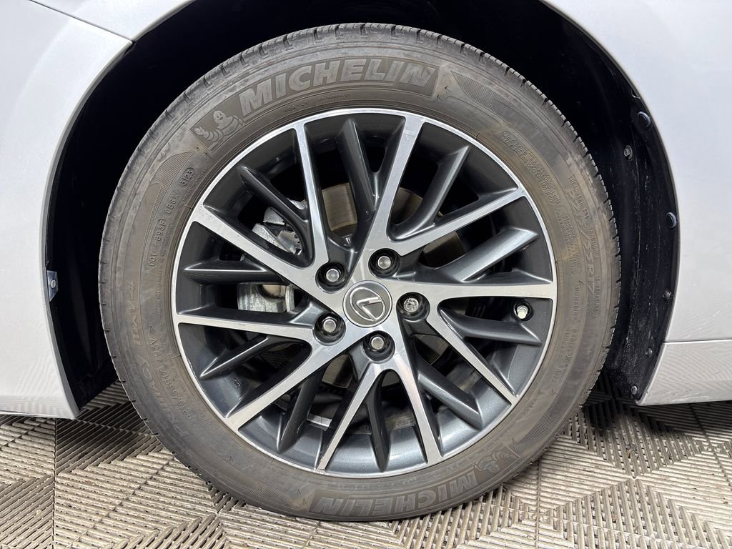 Used 2018 Lexus ES 350 w/ Luxury Package w/Wood Trim FWD image 12