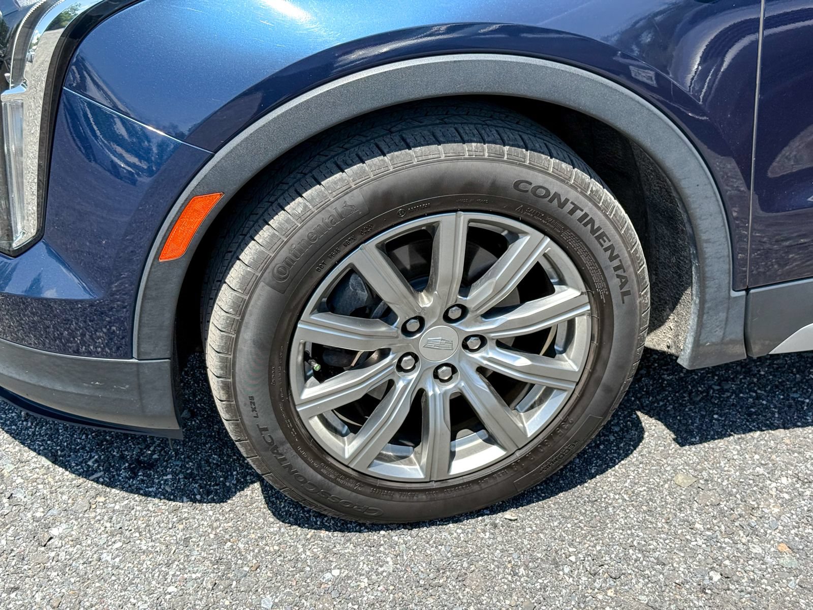 Used 2019 Cadillac XT4 Premium Luxury AWD/4WD image 9