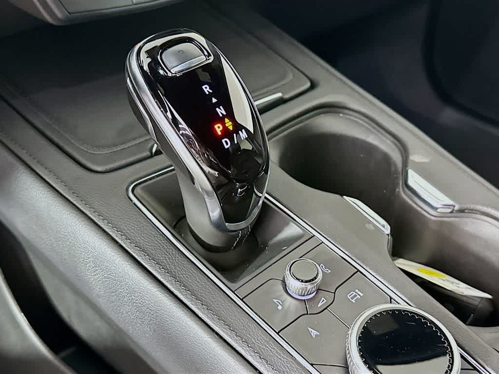 Used 2024 Cadillac XT4 Premium Luxury FWD image 19