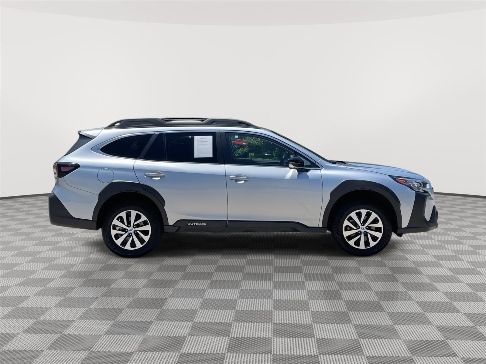 Used 2025 Subaru Outback Premium AWD/4WD image 6