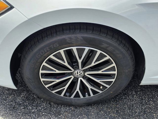 Used 2021 Volkswagen Jetta S w/ Driver Assistance Package FWD image 10
