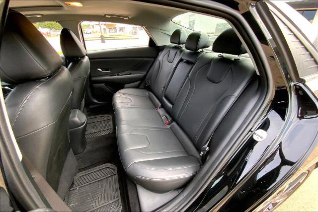 Used 2023 Hyundai Elantra Limited FWD image 21