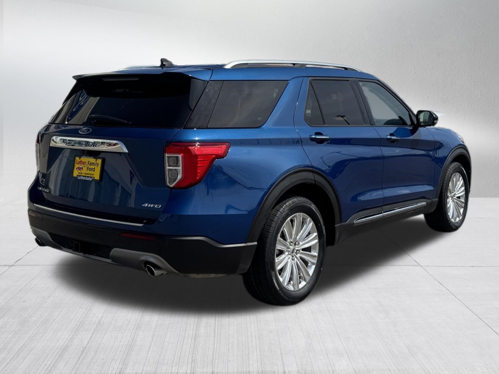 Certified 2022 Ford Explorer Limited w/ Equipment Group 301A AWD/4WD image 7