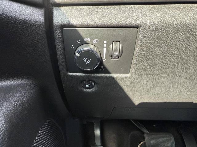 Used 2017 Jeep Grand Cherokee Altitude AWD/4WD image 10