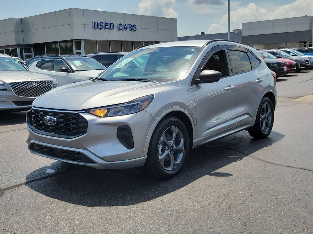 Certified 2023 Ford Escape ST-Line w/ Tech Pack #1 FWD image 8