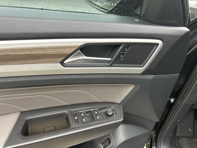 Used 2023 Volkswagen Atlas SEL AWD/4WD image 12