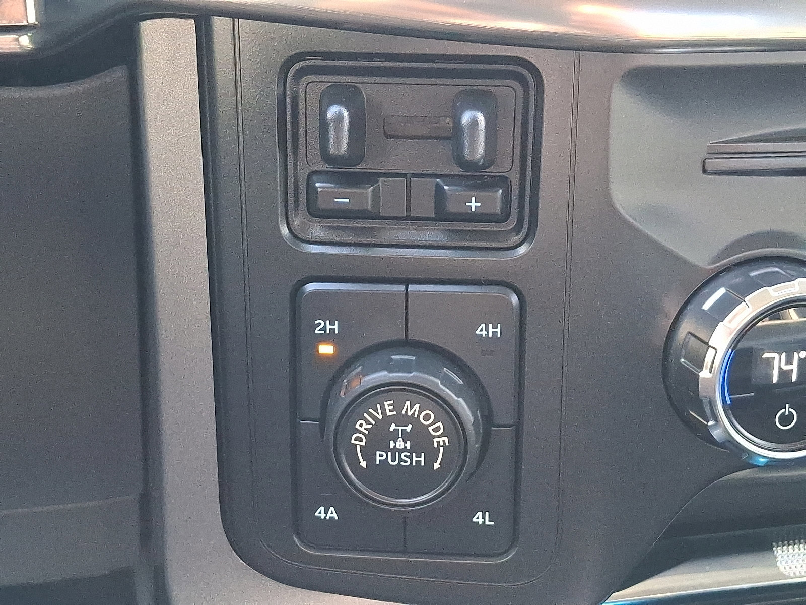 Certified 2021 Ford F150 Lariat w/ Equipment Group 502A High image 25