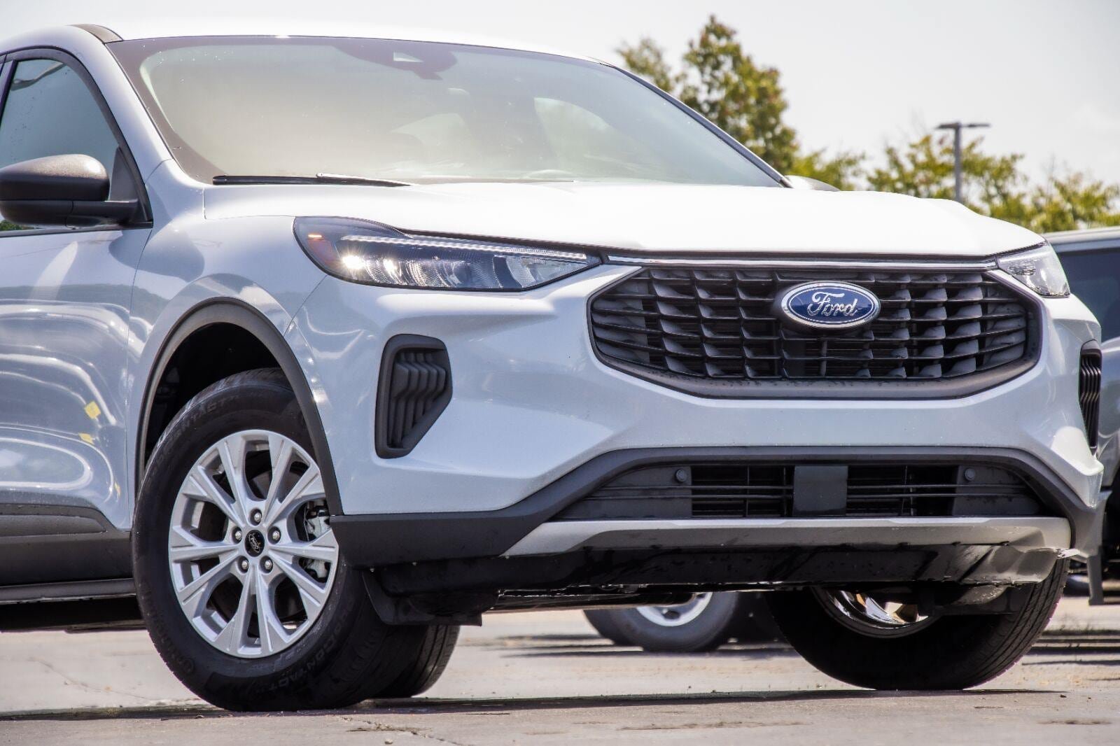 Certified 2025 Ford Escape Active AWD/4WD image 4