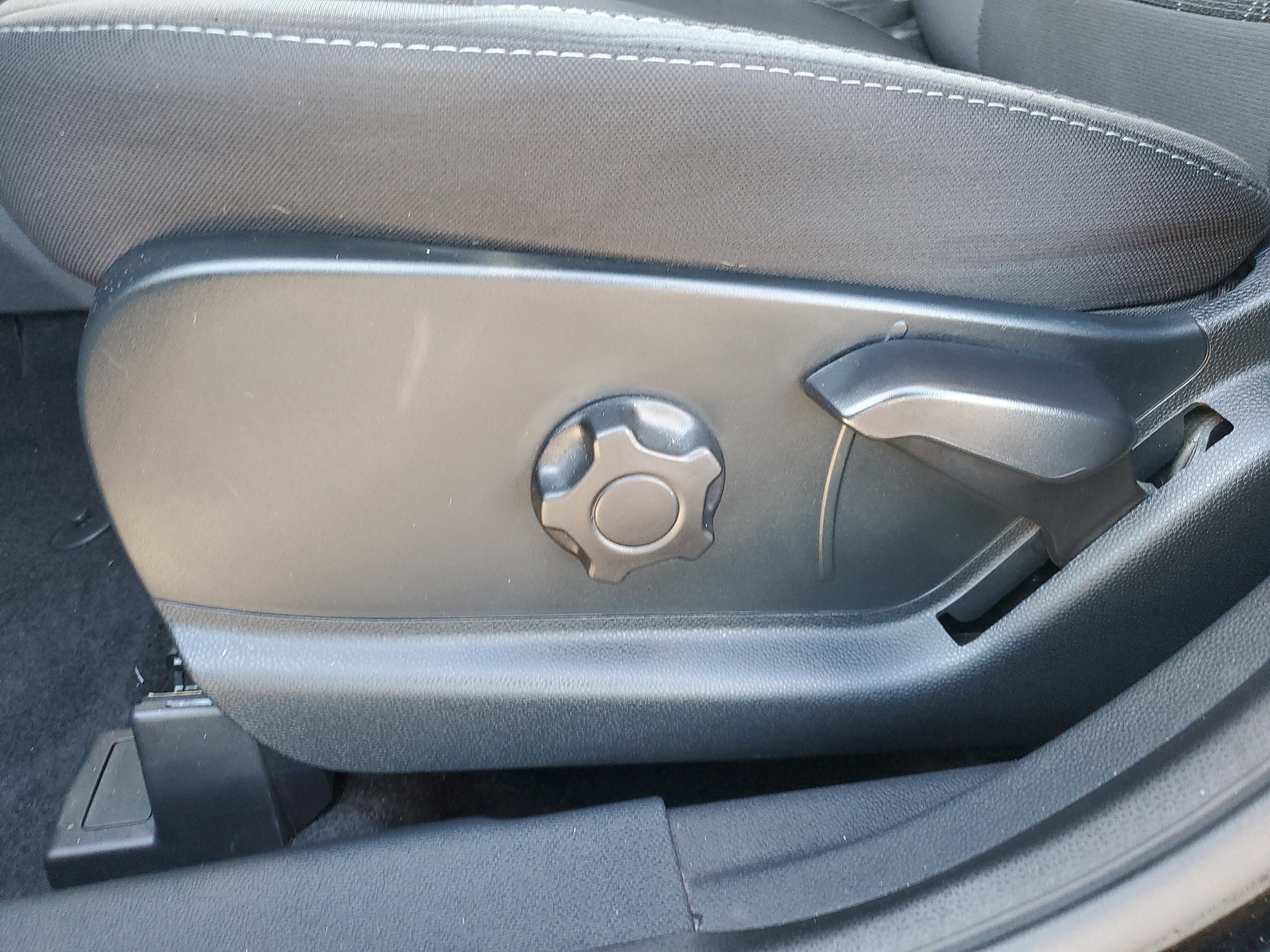 Certified 2022 Ford EcoSport SE w/ SE Convenience Package image 16