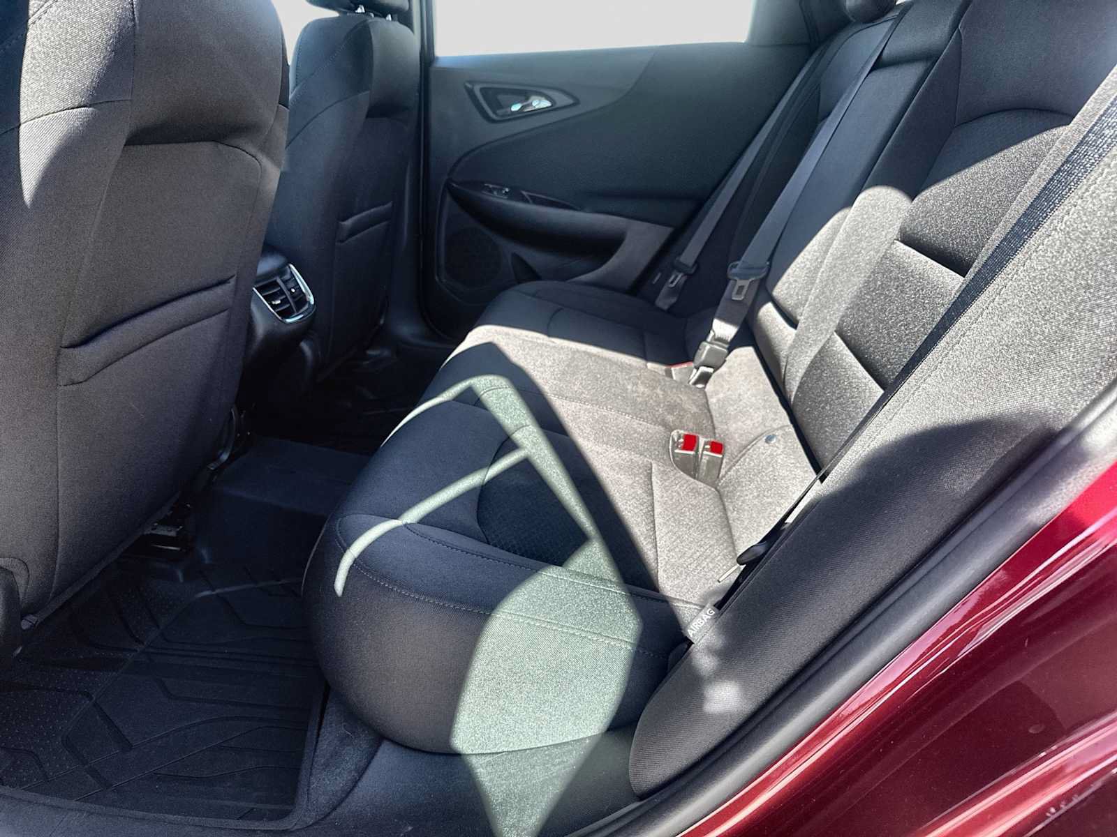 Used 2018 Chevrolet Malibu LT FWD image 18