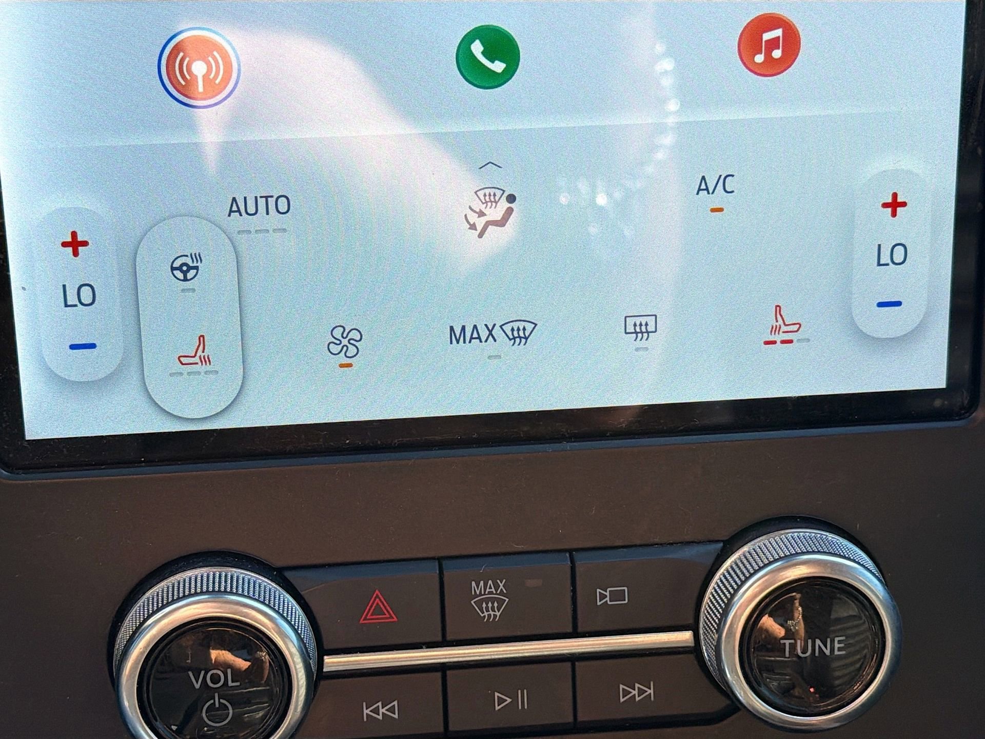 Certified 2024 Ford Edge SEL w/ Convenience Package image 24