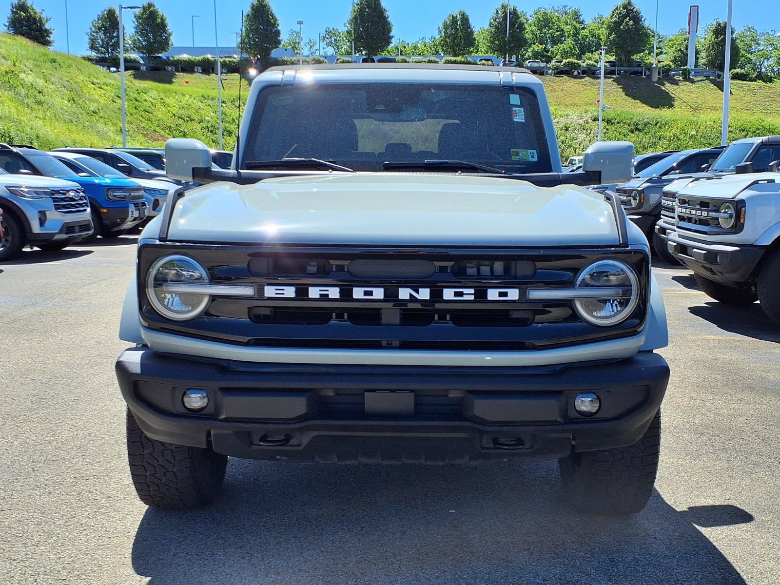 Certified 2022 Ford Bronco Outer Banks AWD/4WD image 2