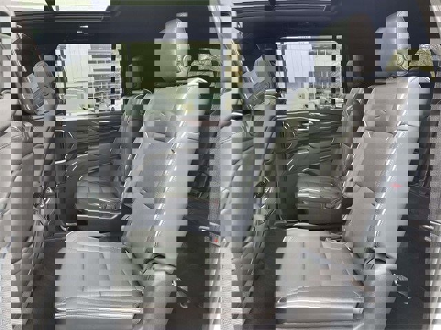 Used 2021 Cadillac Escalade ESV Premium Luxury image 13