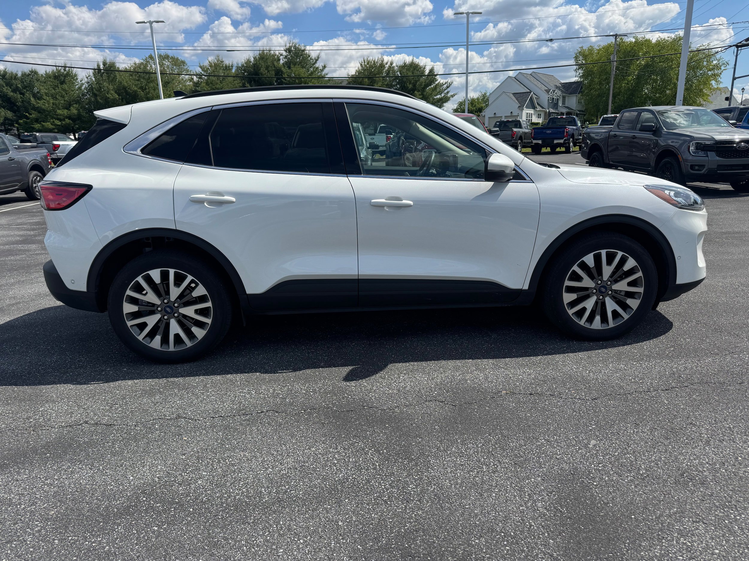 Certified 2020 Ford Escape Titanium AWD/4WD image 6