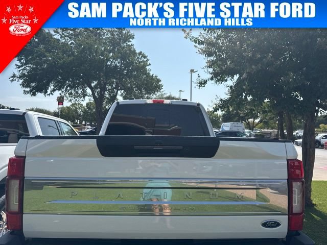 Certified 2022 Ford F250 Platinum w/ FX4 Off-Road Package AWD/4WD image 4