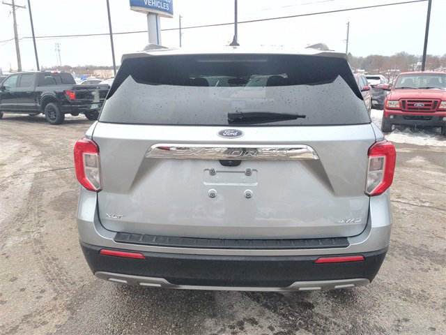 Certified 2022 Ford Explorer XLT w/ Equipment Group 202A image 8