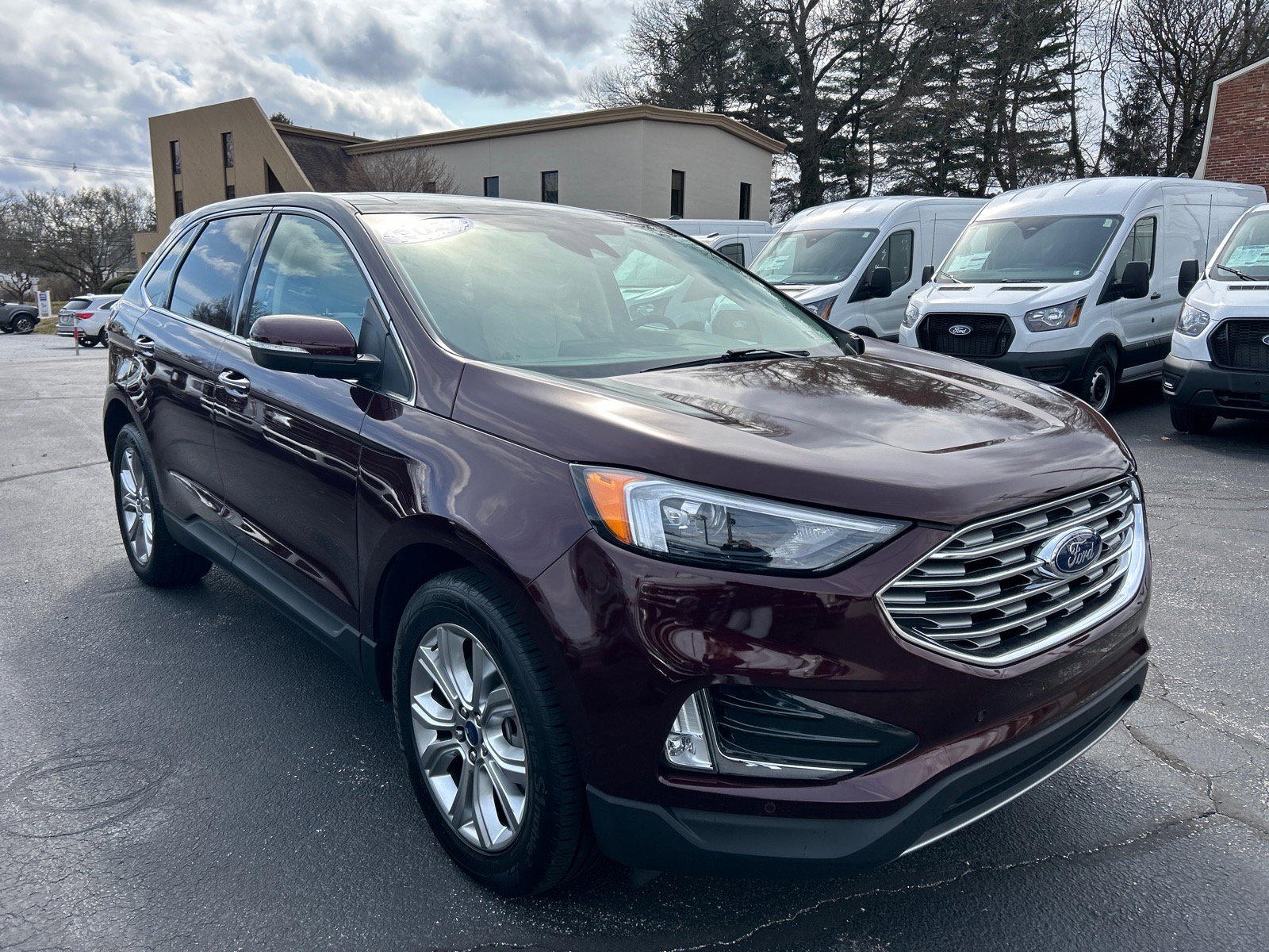 Certified 2022 Ford Edge Titanium image 3