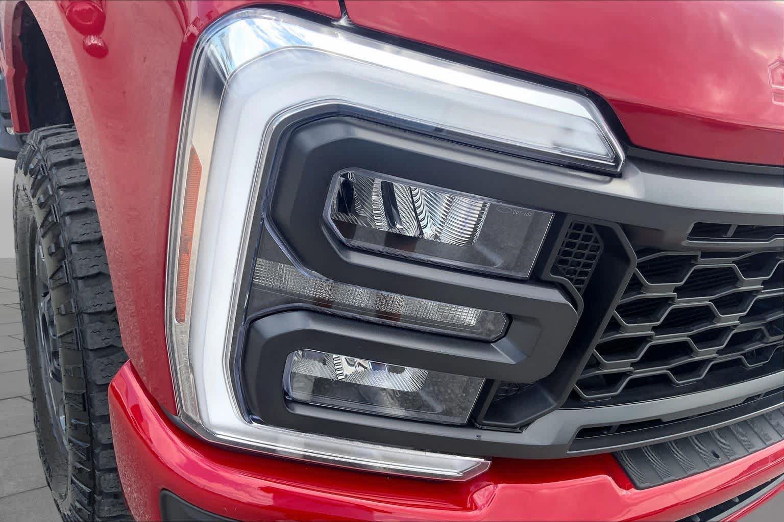 Certified 2024 Ford F250 Lariat w/ Tremor Off-Road Package AWD/4WD image 28