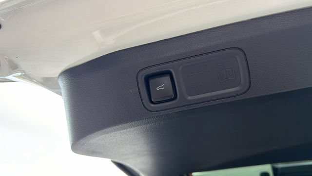 Certified 2023 Ford Expedition XLT RWD image 23