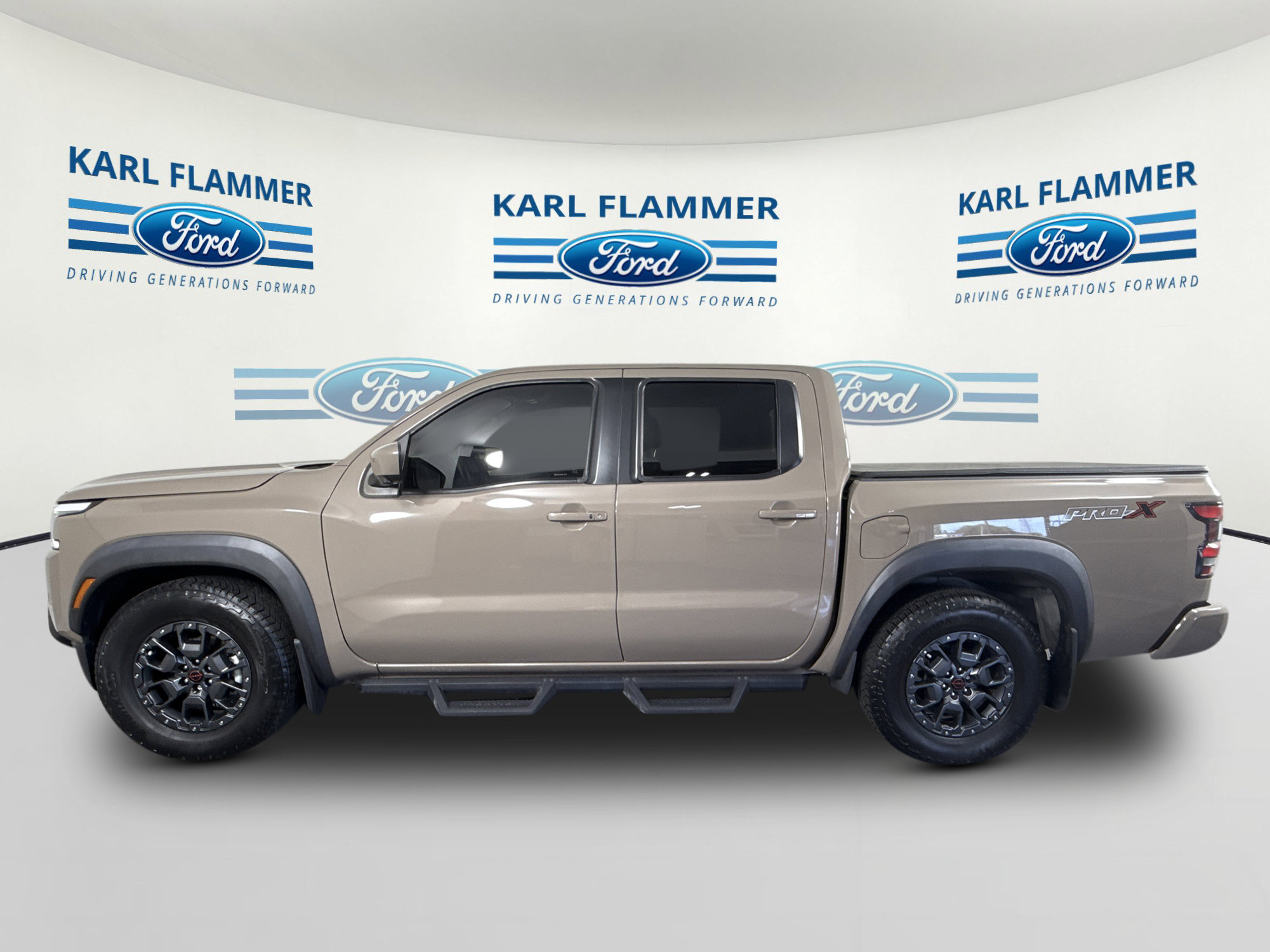 Used 2023 Nissan Frontier Pro-X w/ Pro-X Premium Package RWD image 5