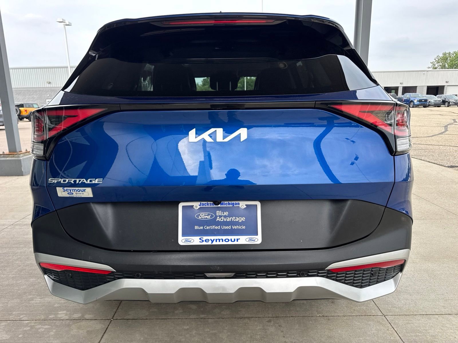 Used 2023 Kia Sportage EX FWD image 6