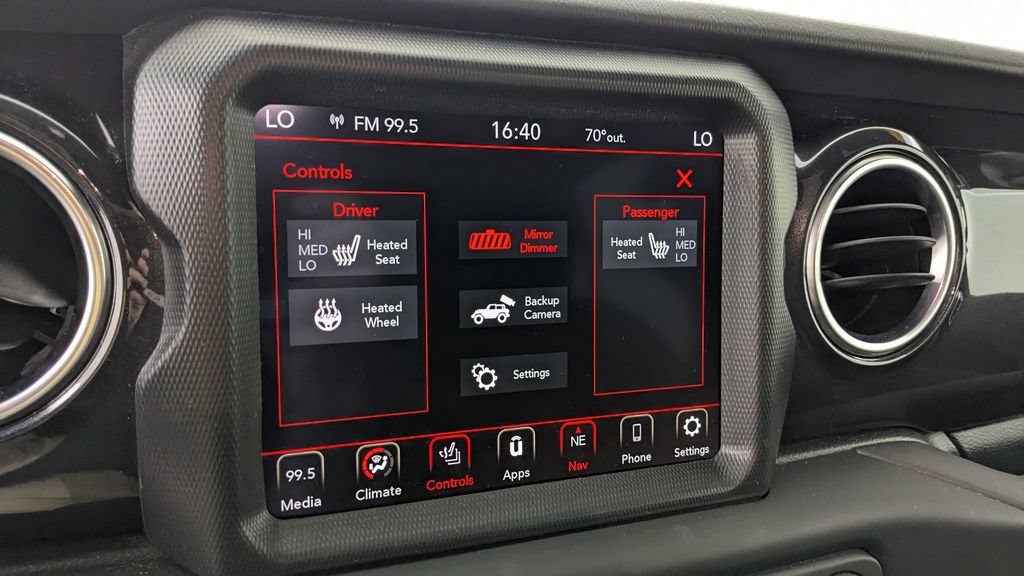 Used 2021 Jeep Wrangler Unlimited Sahara AWD/4WD image 24