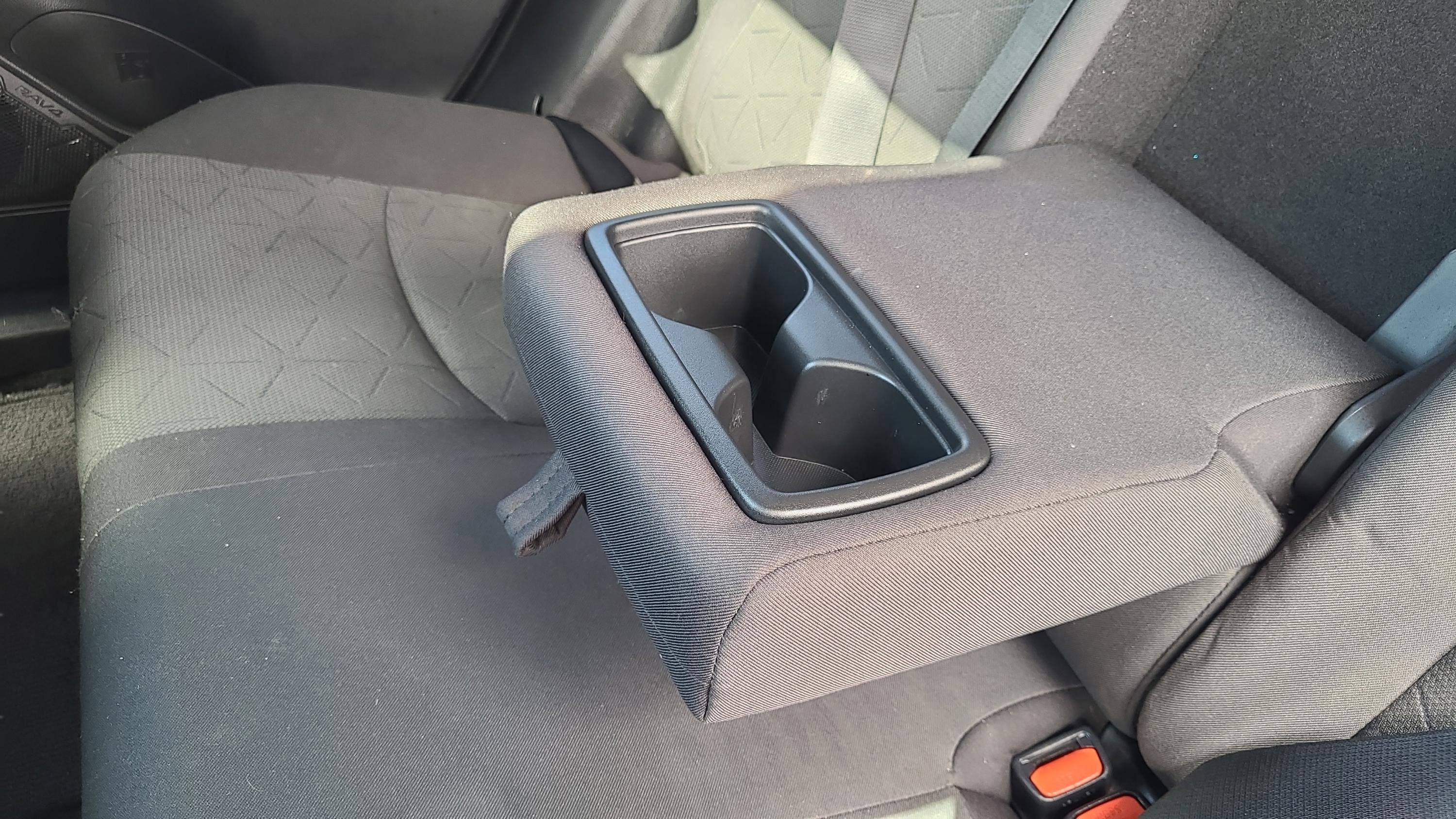 Used 2021 Toyota RAV4 XLE w/ Convenience Package AWD/4WD image 17