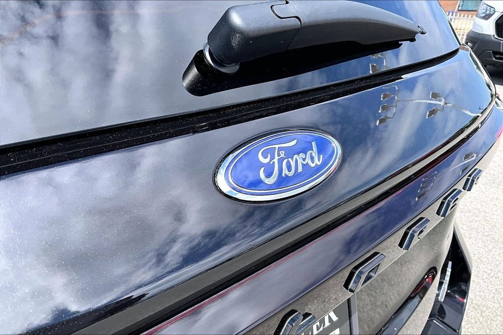 Certified 2025 Ford Explorer ST-Line w/ ST-Line Street Pack AWD/4WD image 31
