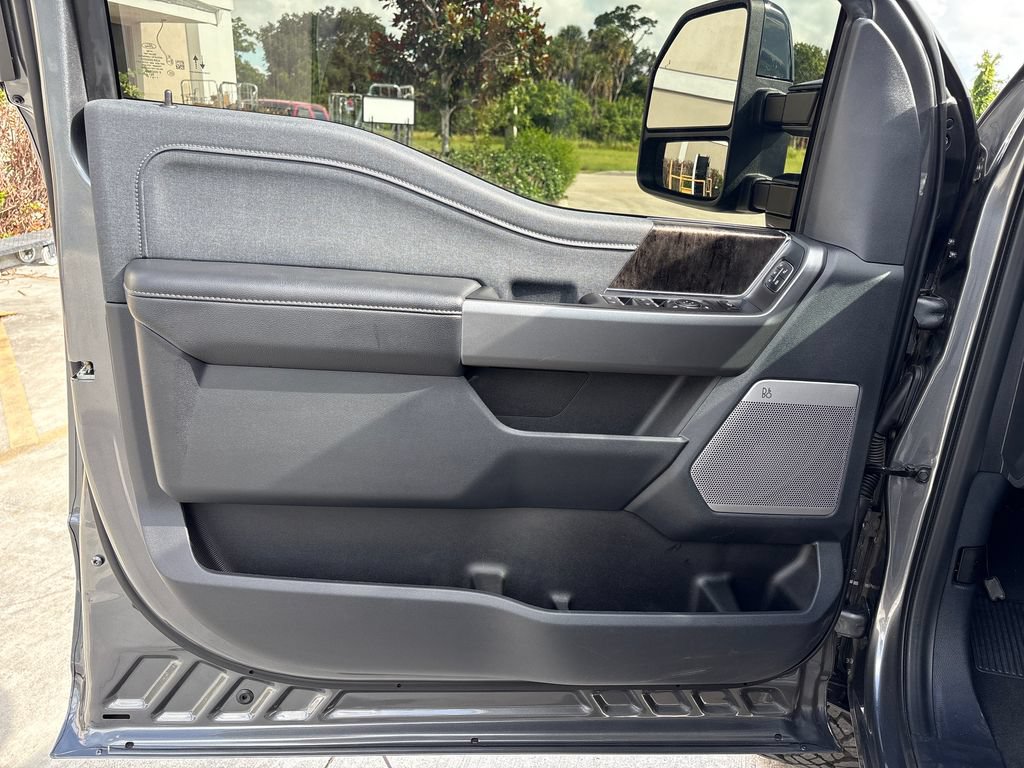Certified 2025 Ford F250 Lariat w/ Tremor Off-Road Package AWD/4WD image 28