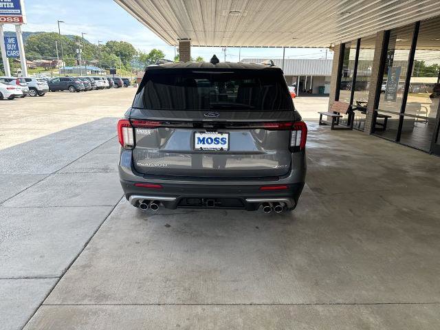 Certified 2025 Ford Explorer Platinum w/ Ultimate Package AWD/4WD image 5