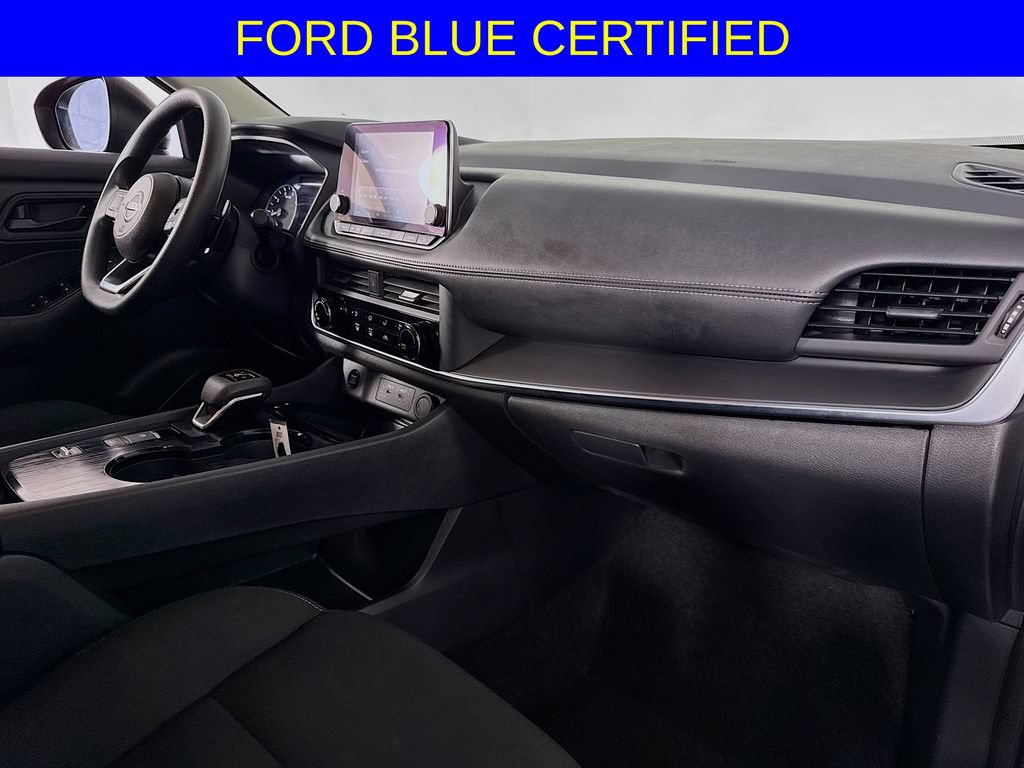 Used 2024 Nissan Rogue S FWD image 29