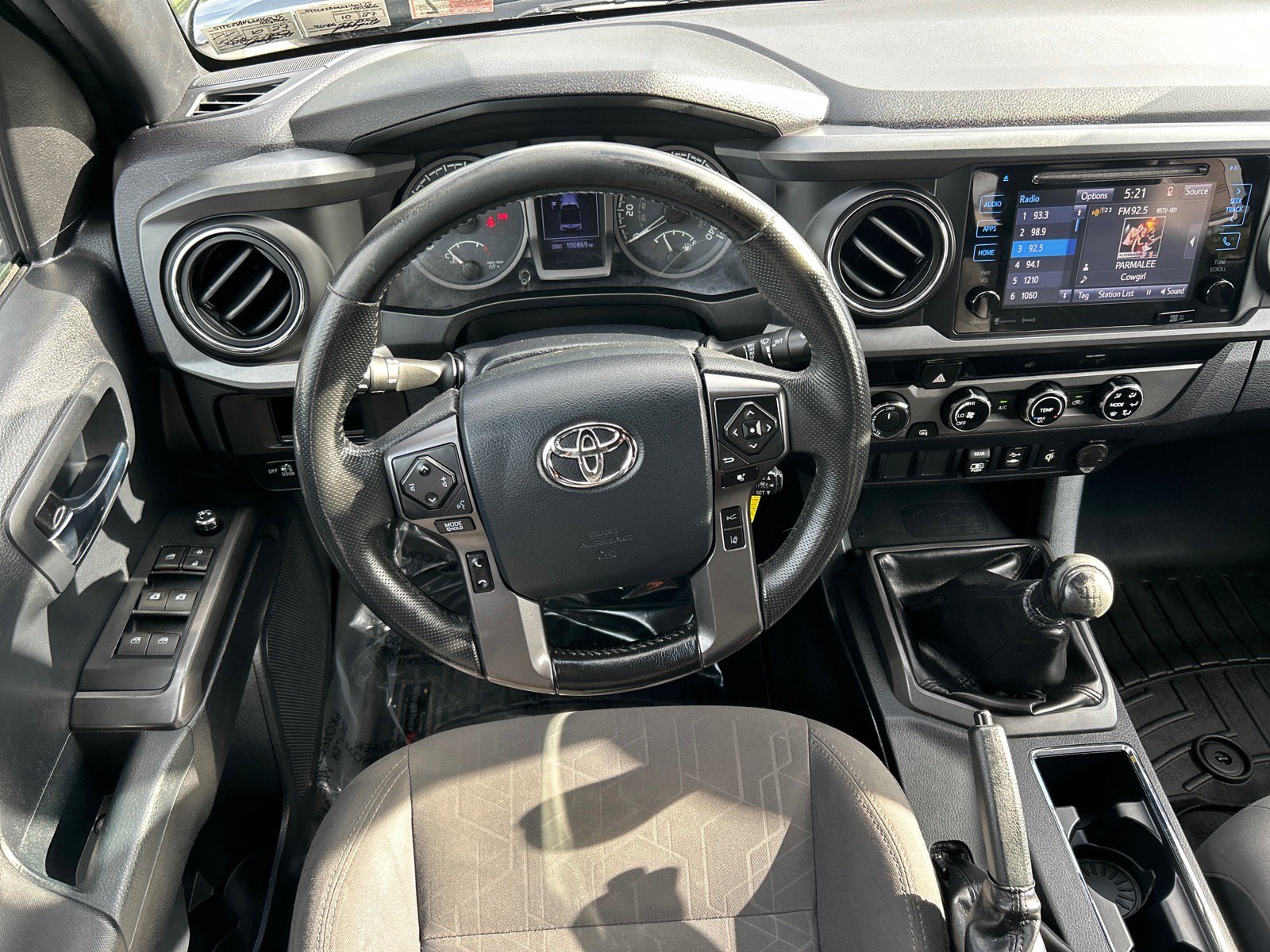 Used 2018 Toyota Tacoma TRD Sport AWD/4WD image 2