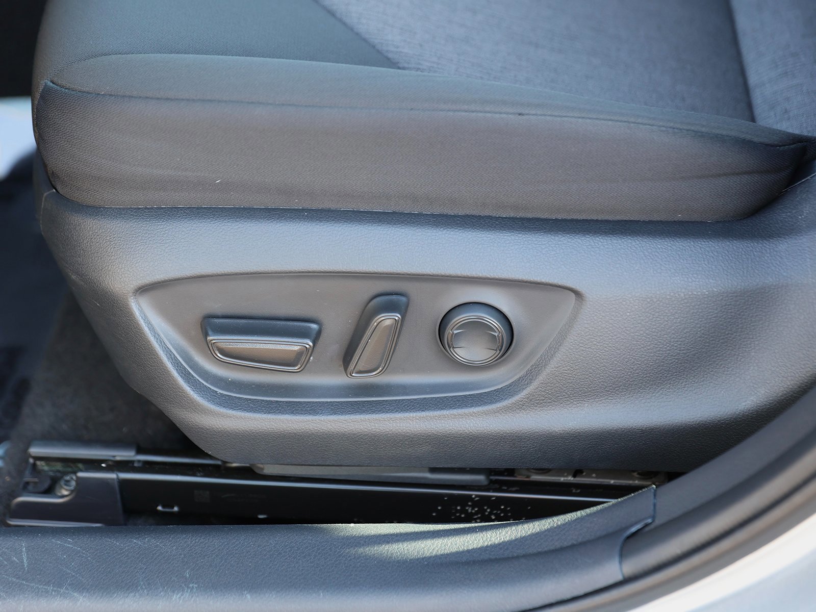 Used 2020 Toyota Camry LE image 17