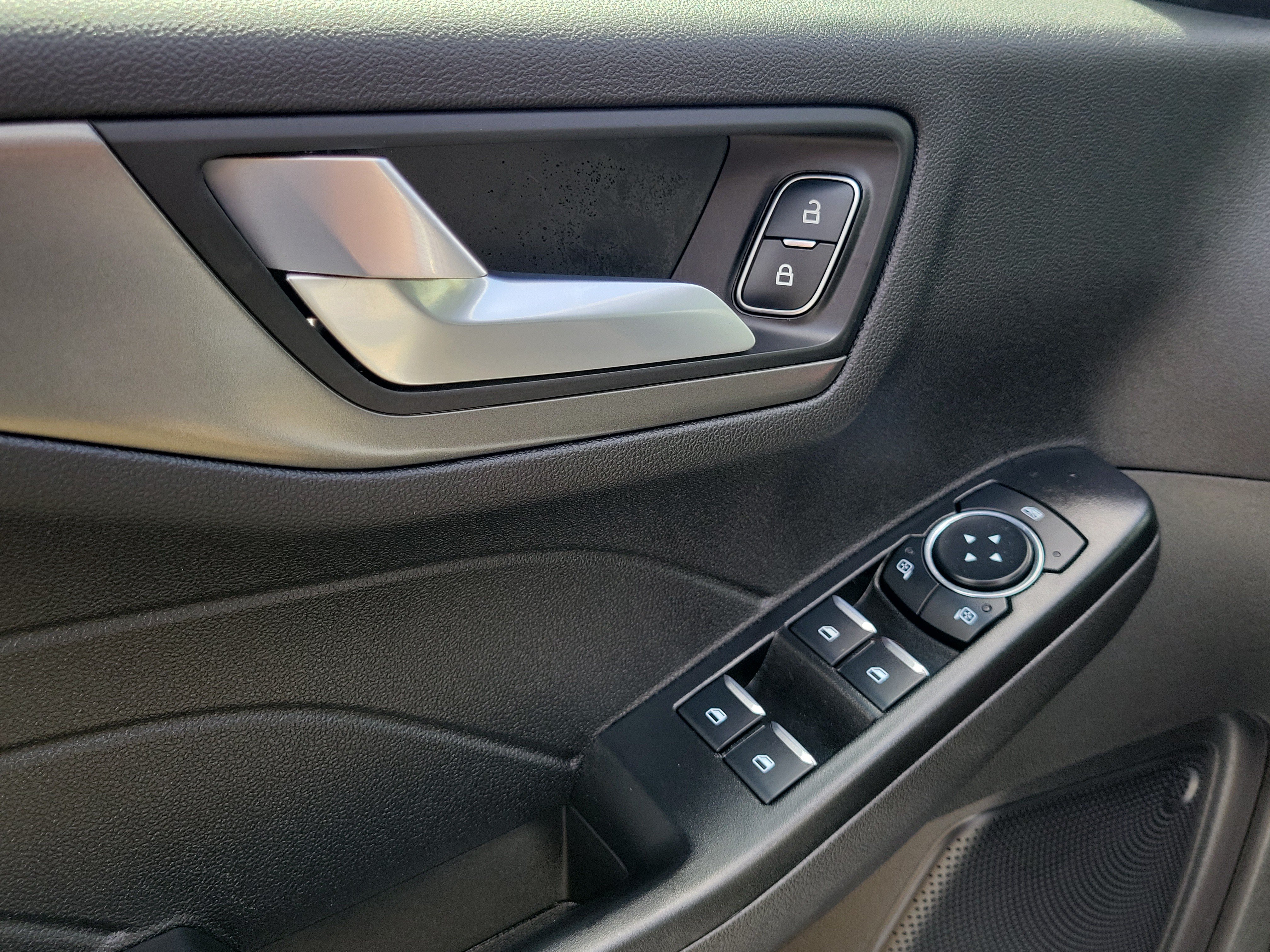 Certified 2026 Ford Escape SE FWD image 19